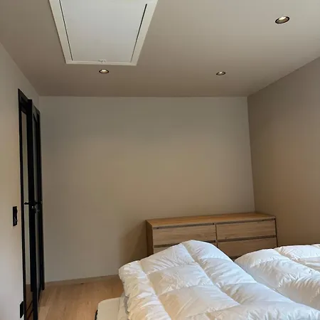 Vakantiehuis Cozy Modern House *
